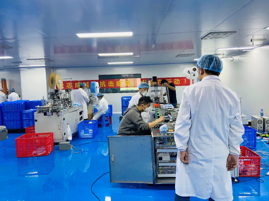 南粵基金援產口罩，首批物資惠及環衛工人與重點企業
