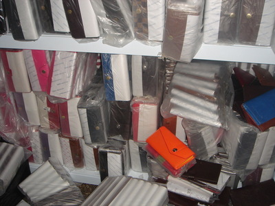 【低價(jià)批發(fā) 處理庫(kù)存錢包 爆款產(chǎn)品 火爆熱賣男士錢包 廠家直銷】?jī)r(jià)格,廠家,圖片,錢包,義烏市祝偉電子商務(wù)商行-