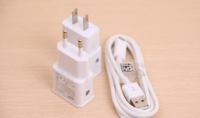 【批發三星note2 充電器帶數據線 超原裝品質 歐規/美規 usb快充】價格,廠家,圖片,手機充電器,中山市東鳳鎮躍恒電子廠-